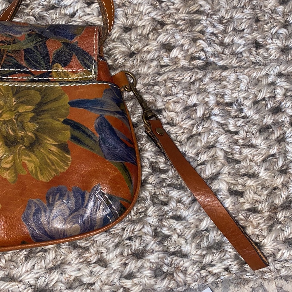 Patricia Nash Floral Leather Crossbody bag - Picture 4 of 14